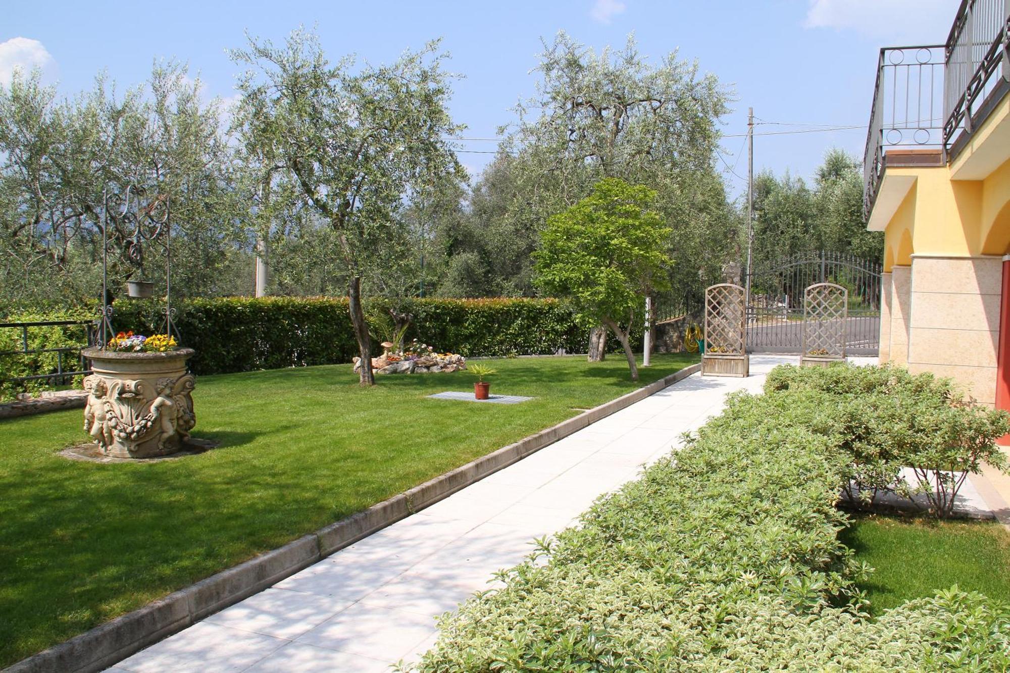 Villa Due Leoni - Residence Brenzone sul Garda Exterior foto