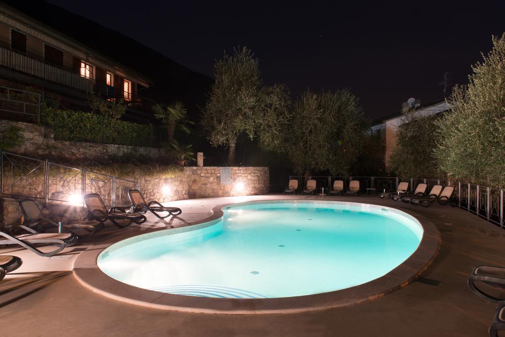 Villa Due Leoni - Residence Brenzone sul Garda Exterior foto