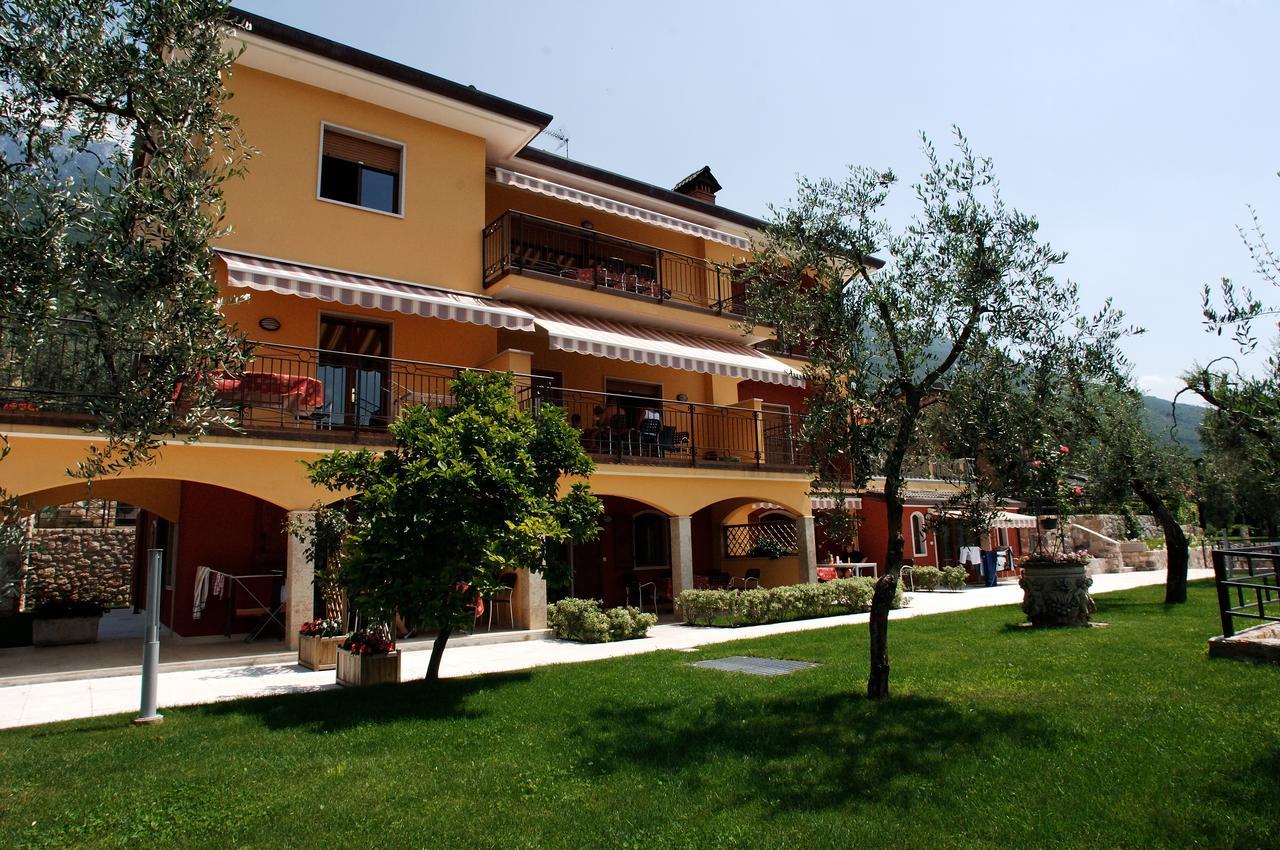 Villa Due Leoni - Residence Brenzone sul Garda Exterior foto